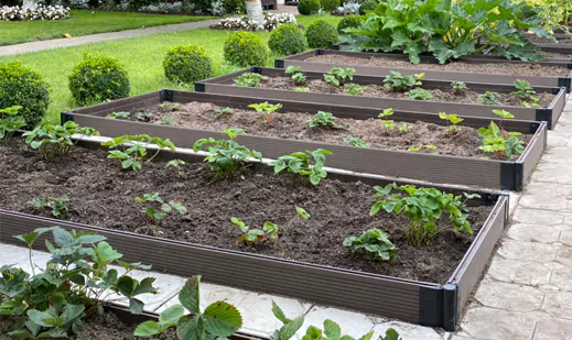 Грядки из ДПК